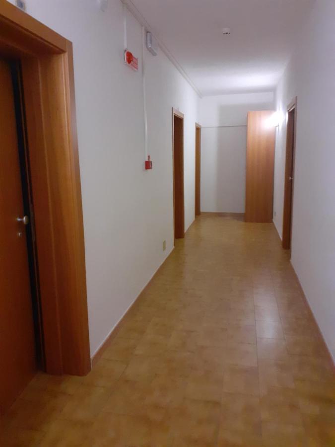 רימיני Hotel Rossini מראה חיצוני תמונה
